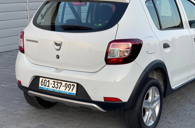 Dacia Sandero Stepway cena 29997 przebieg: 140000, rok produkcji 2015 z Puławy małe 352